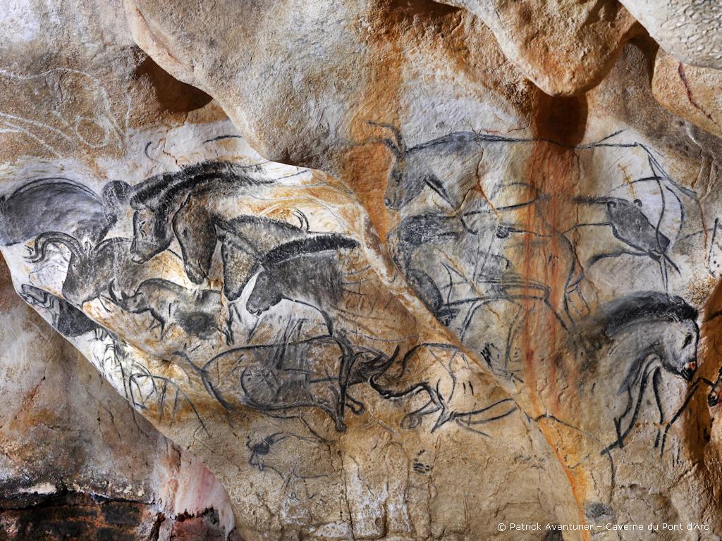 Höhlenmalereien aus der Steinzeithöhle Caverne du Pont-d’Arc in Südfrankreich