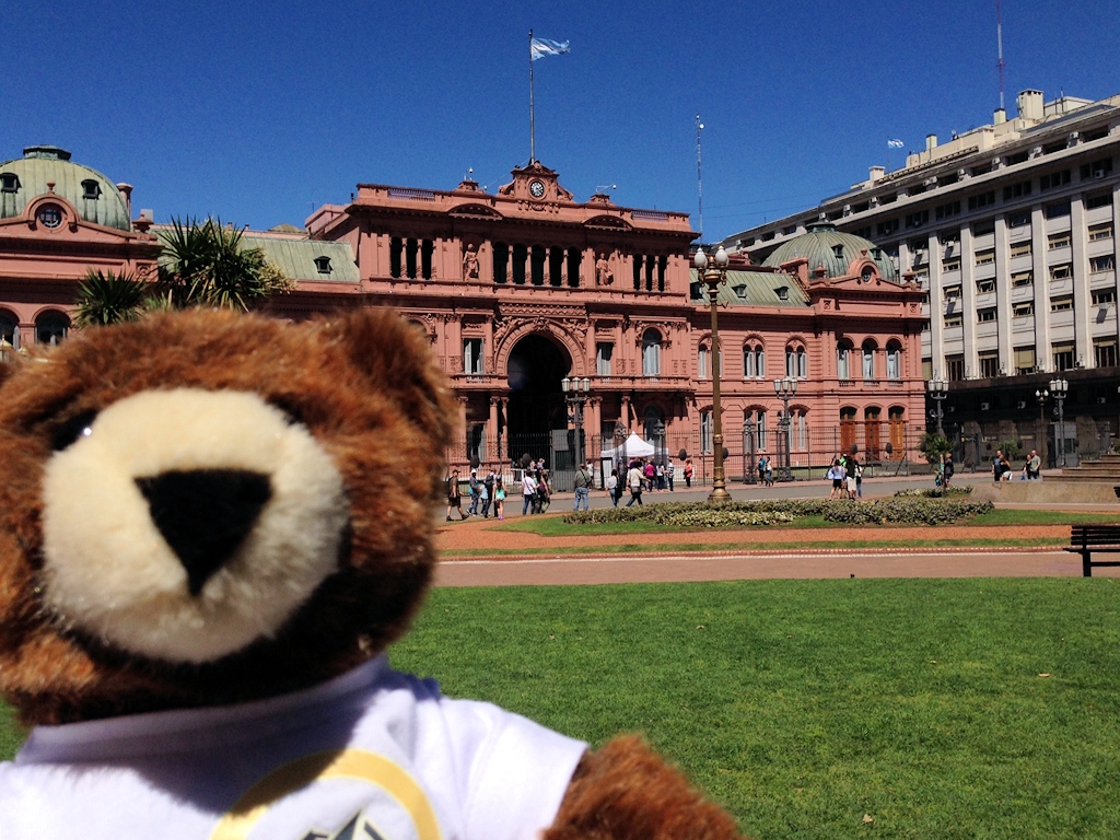 Vor dem Präsidentenpalast in Buenos Aires