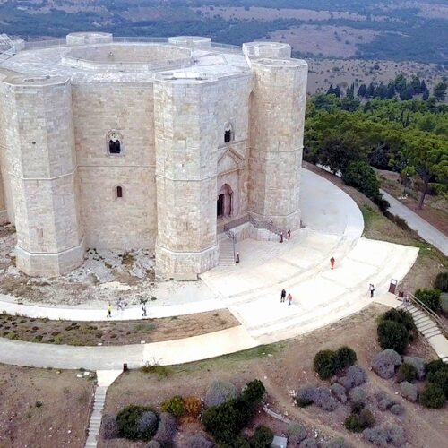 Luftaufnahme vom Castell del Monte in Apulien