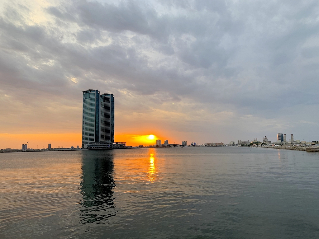 Vereinigte Arabische Emirate - Sonnenuntergang in Ras Al Khaimah