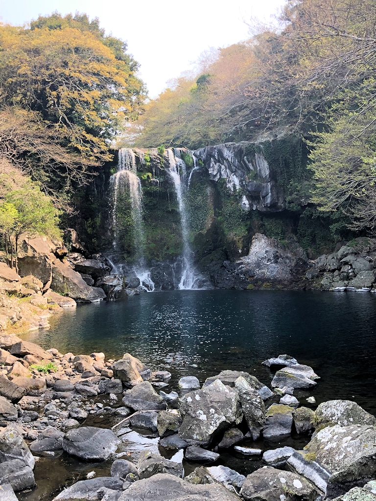 Ostasien - Wasserfall auf Jeju Island