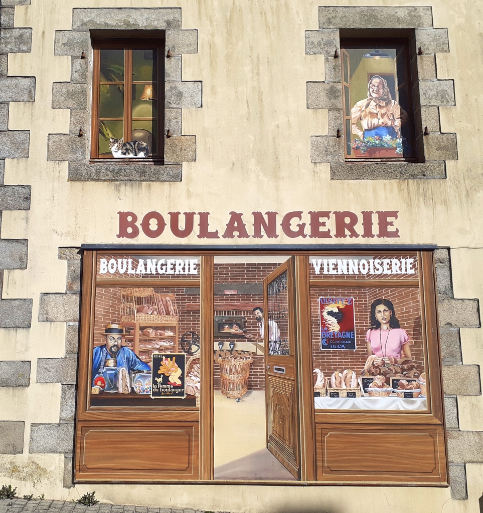 Nordbretagne - Guerlesquin: ein Wandgemälde ersetzt die Bäckerei